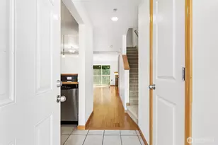 7220 Rainier Dr, Everett, WA 98203 - Photo 4