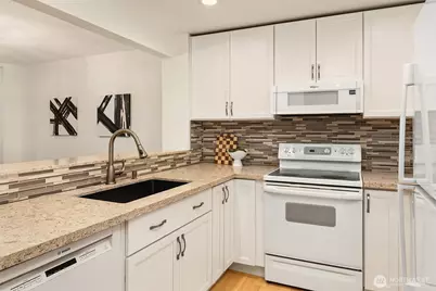 15600 116th Avenue NE #O3, Bothell, WA 98011 - Photo 4