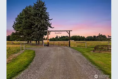10407 Evergreen Valley Road SE, Olympia, WA 98513 - Photo 2
