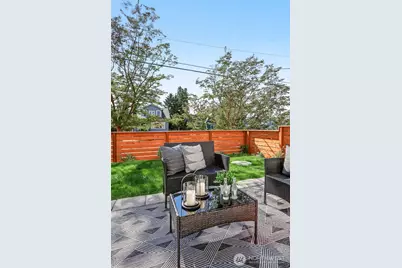 2414 Queen Anne Avenue N, Seattle, WA 98119 - Photo 34