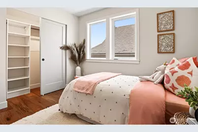 2414 Queen Anne Avenue N, Seattle, WA 98119 - Photo 32