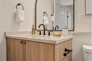 2412 Queen Anne Ave N, Seattle, WA 98119 - Photo 22