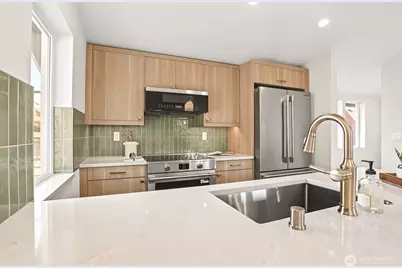 2412 Queen Anne Avenue N, Seattle, WA 98119 - Photo 12