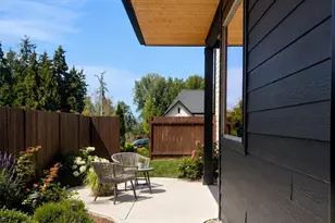 710 Chris David Dr, Steilacoom, WA 98388 - Photo 22
