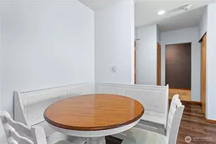 210 W Pioneer, Puyallup, WA 98371 - Photo 12