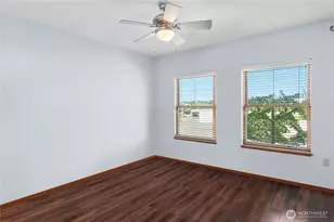 210 W Pioneer, Puyallup, WA 98371 - Photo 14
