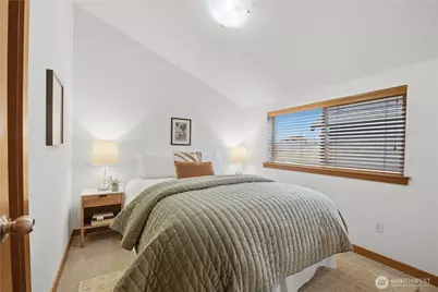 7411 4th Avenue NE #A, Seattle, WA 98115 - Photo 18