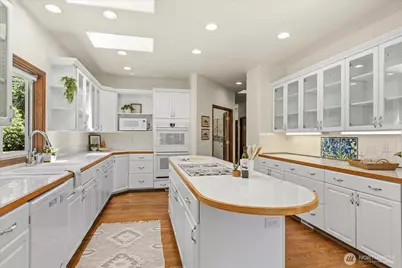 23915 NE 80th Street, Redmond, WA 98053 - Photo 22