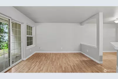 18505 SE Newport Way #B106, Issaquah, WA 98027 - Photo 18