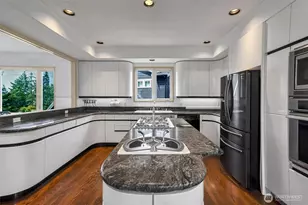 2216 70th Ave SE, Mercer Island, WA 98040 - Photo 4