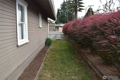 1806 4th Avenue E, Olympia, WA 98506 - Photo 10