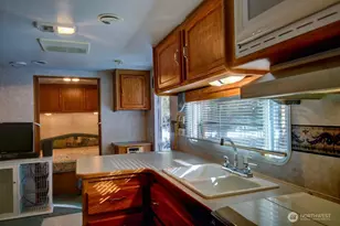 291 Schinn Canyon Dr, Deming, WA 98244 - Photo 8