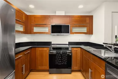 7323 Sand Point Way NE #312, Seattle, WA 98115 - Photo 4