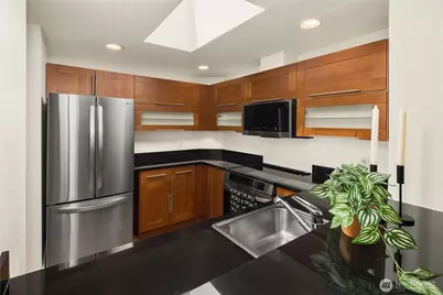 7323 Sand Point Way NE #312, Seattle, WA 98115 - Photo 8