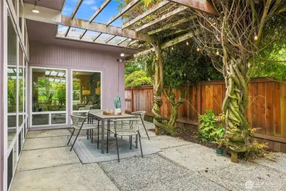 8218 SE 36th Street, Mercer Island, WA 98040 - Photo 30