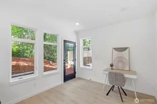 5716 NE 65th St, Seattle, WA 98115 - Photo 14