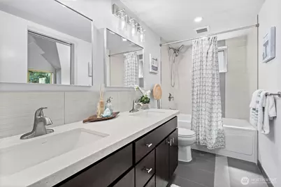 9615 Roosevelt Way NE #A, Seattle, WA 98115 - Photo 18
