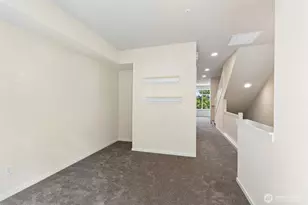 93 Sky Ridge Rd NW, Issaquah, WA 98027 - Photo 12