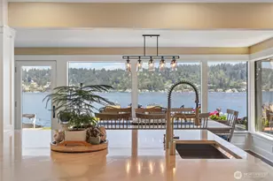 18846 SE 42nd St, Issaquah, WA 98027 - Photo 8