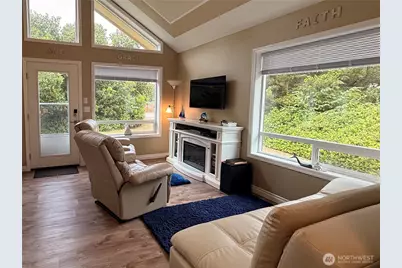 206 Wishkah Street, Ocean Shores, WA 98569 - Photo 8