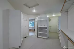 9701 SE 5th St, Bellevue, WA 98004 - Photo 20