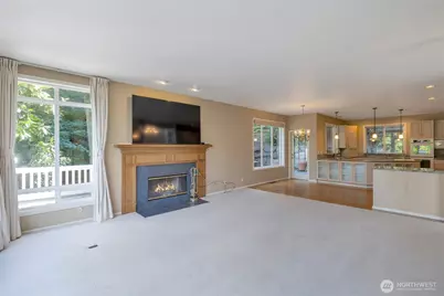 9701 SE 5th St, Bellevue, WA 98004 - Photo 12