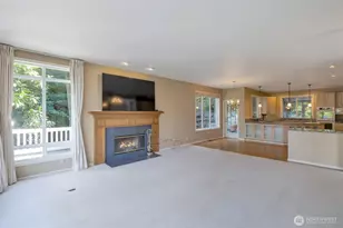 9701 SE 5th St, Bellevue, WA 98004 - Photo 12