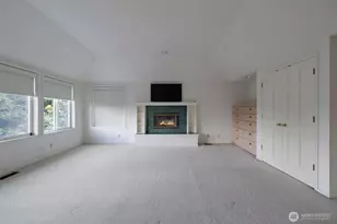 9701 SE 5th St, Bellevue, WA 98004 - Photo 18