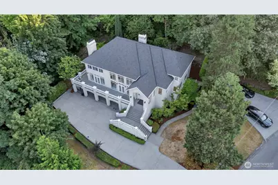 9701 SE 5th St, Bellevue, WA 98004 - Photo 40