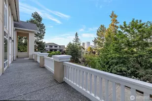 9701 SE 5th St, Bellevue, WA 98004 - Photo 38