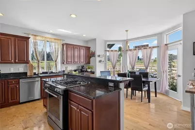 130 W Crescent Harbor Road, Oak Harbor, WA 98277 - Photo 12