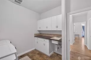 130 W Crescent Harbor Rd, Oak Harbor, WA 98277 - Photo 28