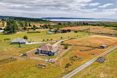 130 W Crescent Harbor Road, Oak Harbor, WA 98277 - Photo 32