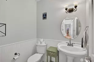 130 W Crescent Harbor Rd, Oak Harbor, WA 98277 - Photo 22