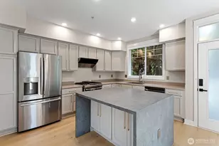 11899 SE 4th Pl, Bellevue, WA 98005 - Photo 8