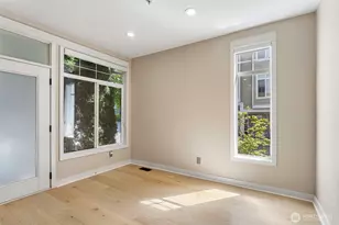 11899 SE 4th Pl, Bellevue, WA 98005 - Photo 10