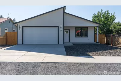39 Birch Street SW, Soap Lake, WA 98851 - Photo 1