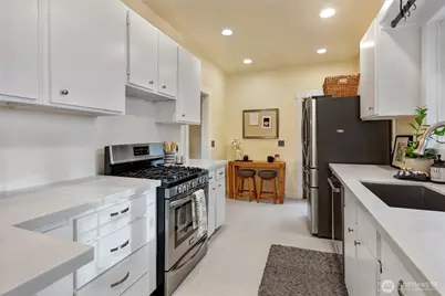 1636 N 54th Street, Seattle, WA 98103 - Photo 10