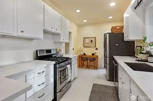 1636 N 54th St, Seattle, WA 98103 - Photo 10