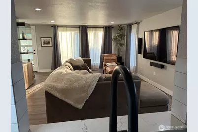 13758 3rd Avenue NW, Seattle, WA 98177 - Photo 6