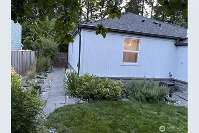 13758 3rd Avenue NW, Seattle, WA 98177 - Photo 18