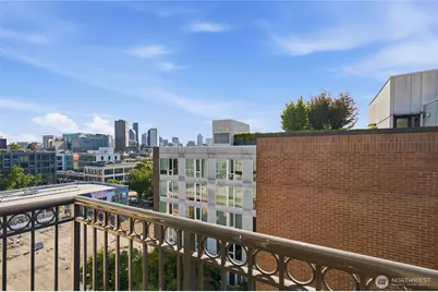 1125 E Olive Street #604, Seattle, WA 98122 - Photo 14