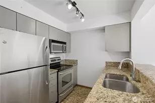 1125 E Olive St, Seattle, WA 98122 - Photo 8