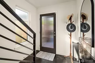419 N 50th St, Seattle, WA 98103 - Photo 4