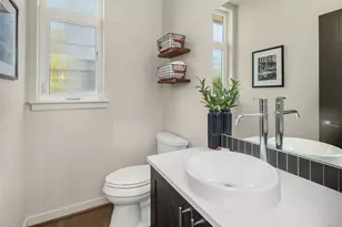 419 N 50th St, Seattle, WA 98103 - Photo 14