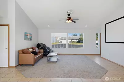 219 E Pinyon Court, Moses Lake, WA 98837 - Photo 8