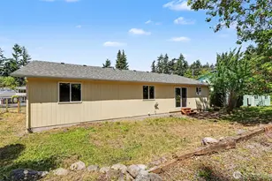 364 Melissa St, Camano Island, WA 98282 - Photo 14