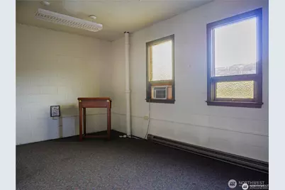 1300 Foster Avenue, Bridgeport, WA 98813 - Photo 6