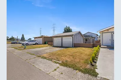 8730 13th St NE, Lake Stevens, WA 98258 - Photo 4