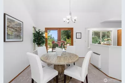 10109 NE Knight Road, Bainbridge Island, WA 98110 - Photo 12
